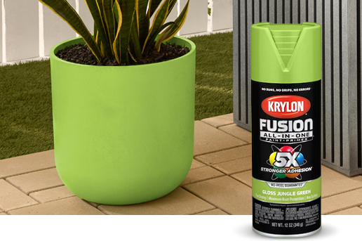 Krylon Fusion Jungle Green Spray can with plant