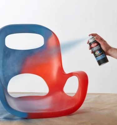 Spraying painting plastic chair
