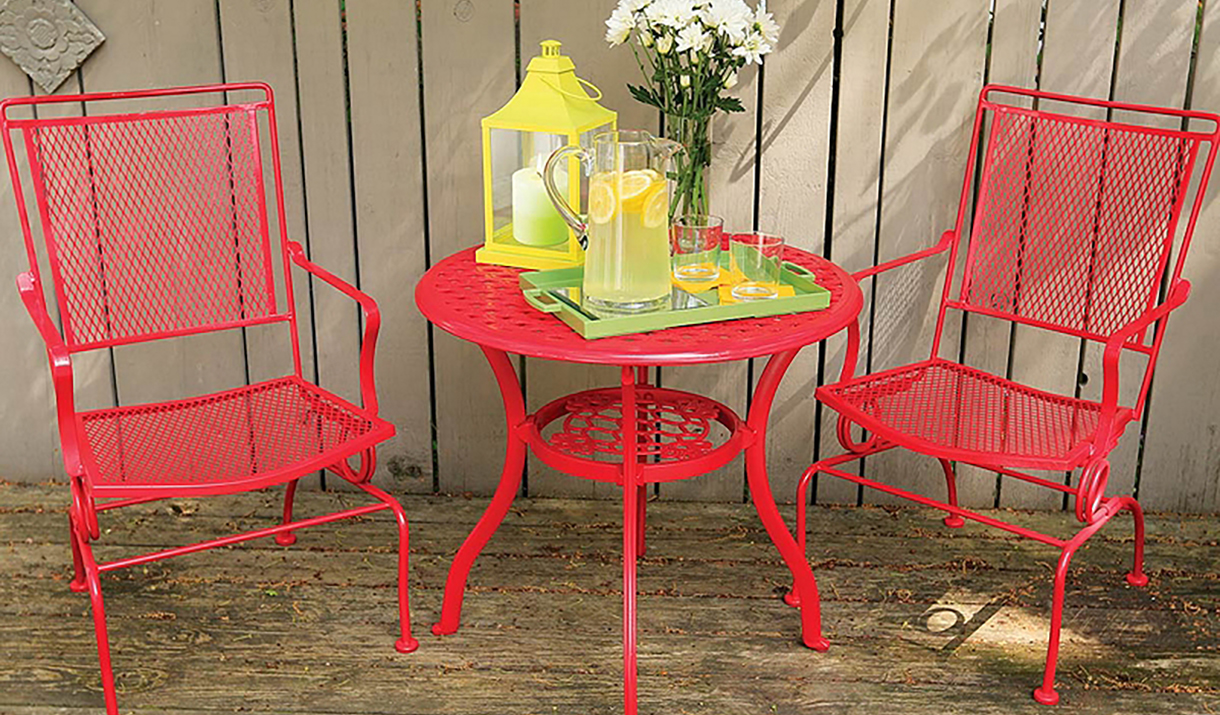 painted metal table and chairs